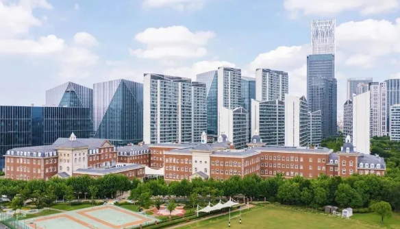 2025年上海惠靈頓學校招生學費是多少？